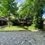 černý Tulipán - 3 *
