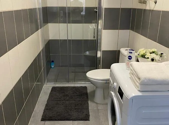 Cerny Tulipan - 3 Apartment